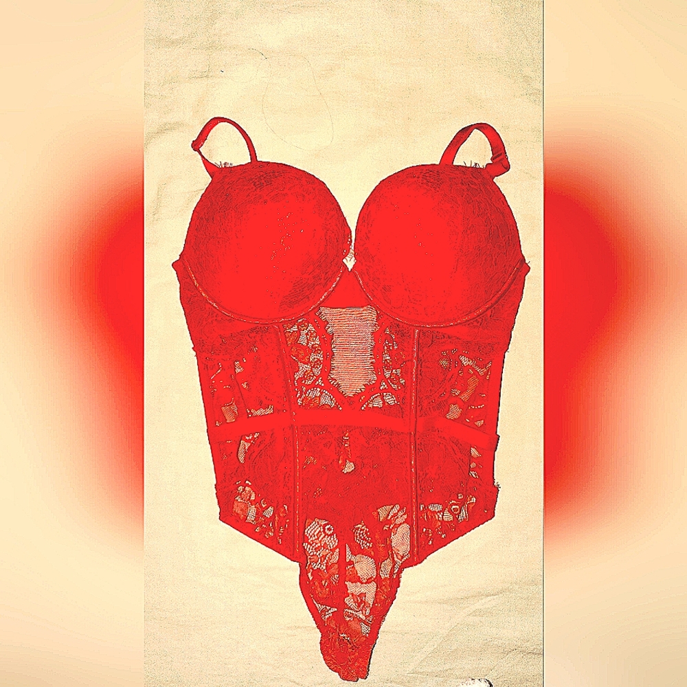I decided after purchasing I don't like padding .  Vibrant red, lace very sexy